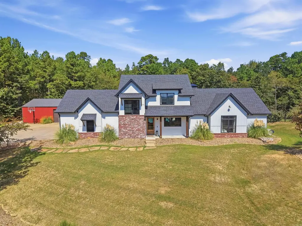 1520 Midland Road, Alexander