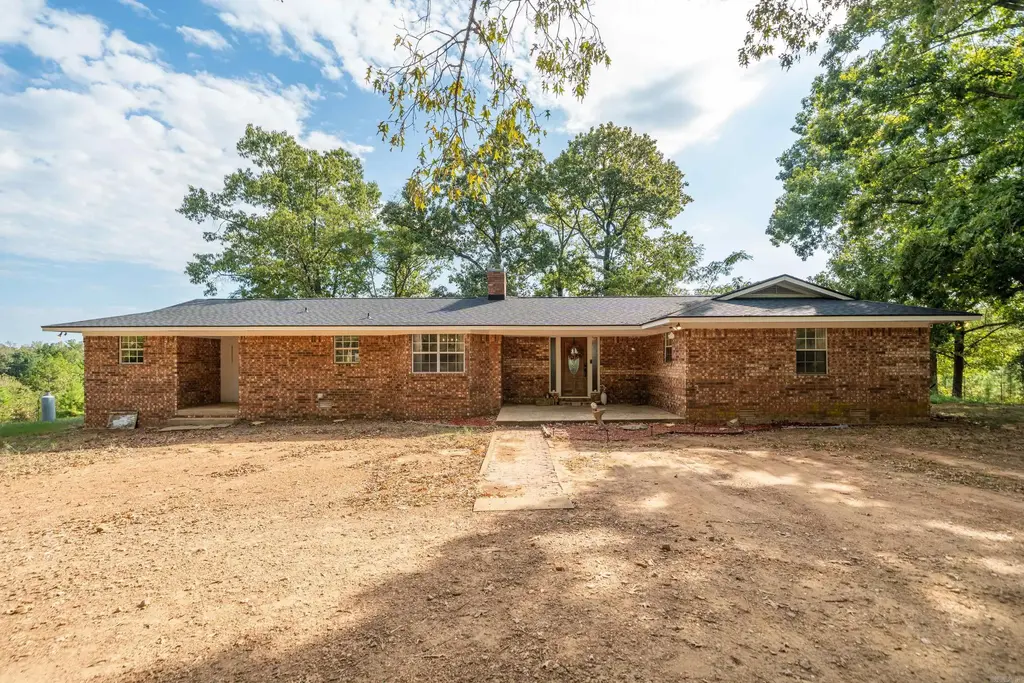 2164 Old Bear Road, Royal