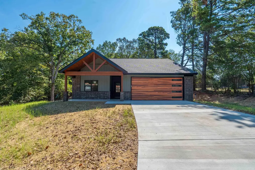 202 Brantley Circle, Hot Springs