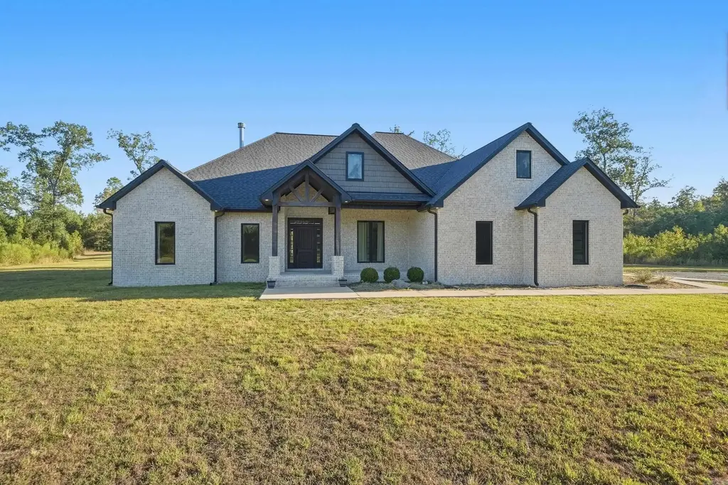 8899 Grant County Rd 75, Sheridan