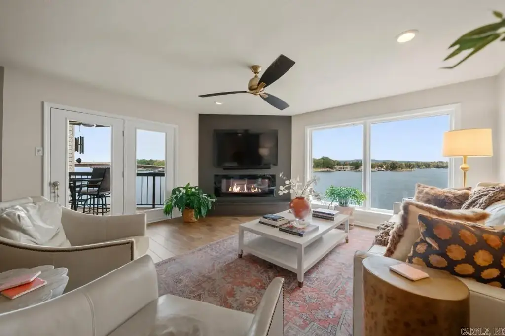 101 Long Island Drive, Hot Springs