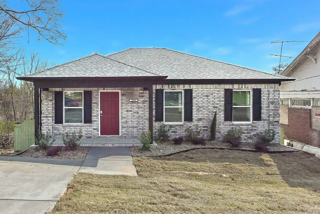 2803 W Daisy L Gatson Bates Drive, Little Rock