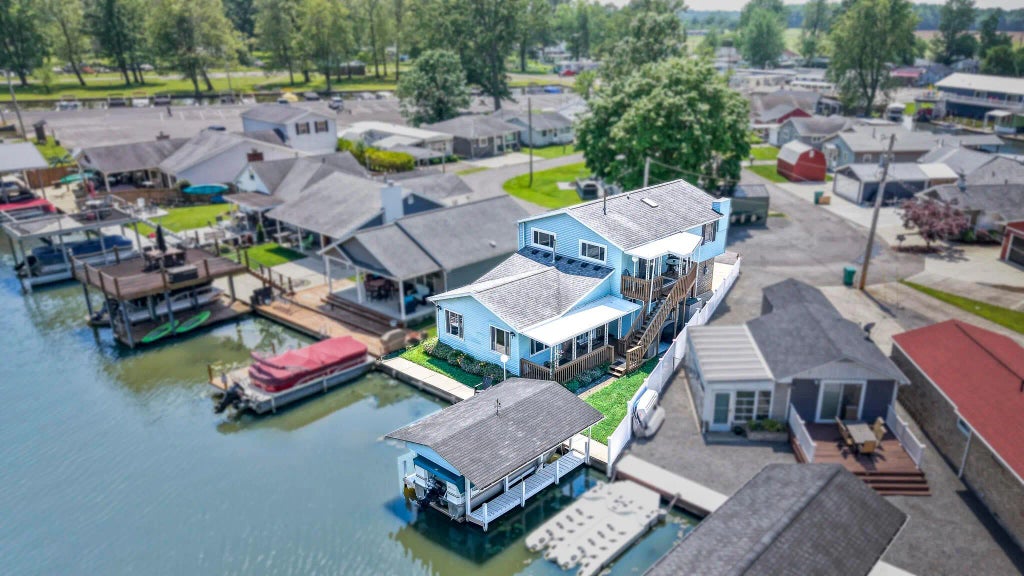 11531 Circle Drive, Lakeview