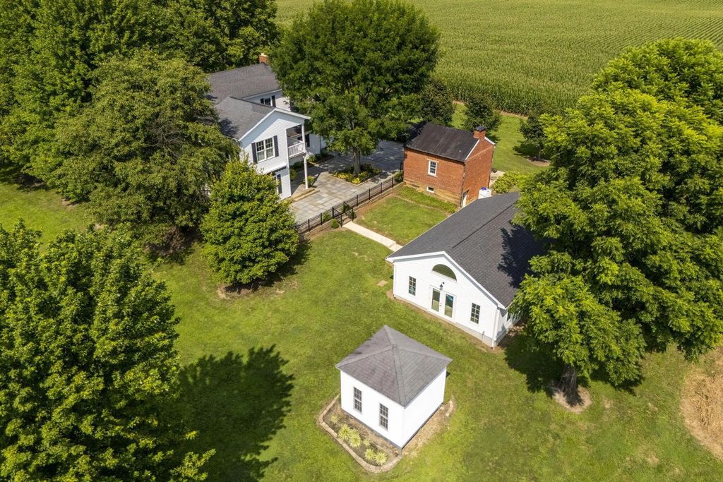 29614 Tarlton Adelphi Road, Laurelville