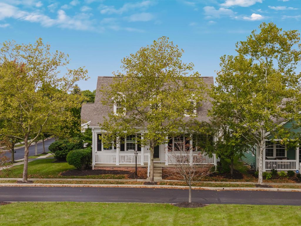 7677 Scioto Ridge Drive, Powell
