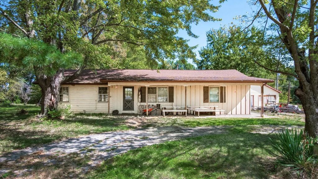 10499 Hazelton Etna Road Sw, Etna
