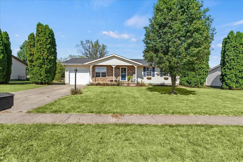 28 Lloyd Drive, North Lewisburg