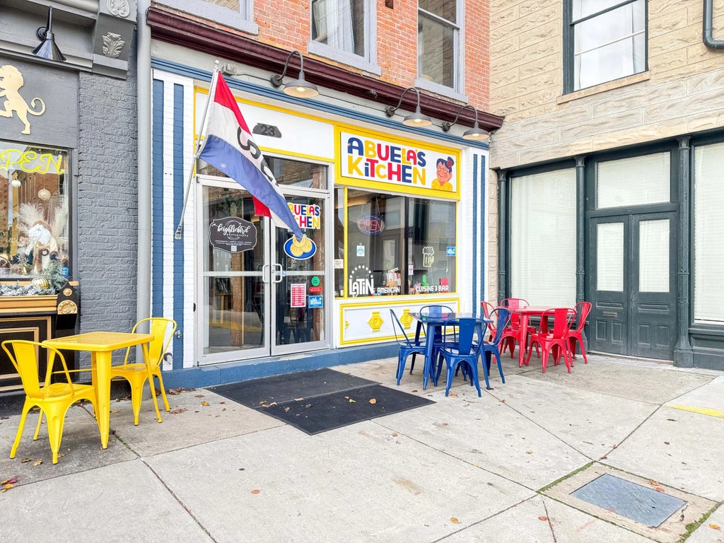 23 Monument Square, Urbana