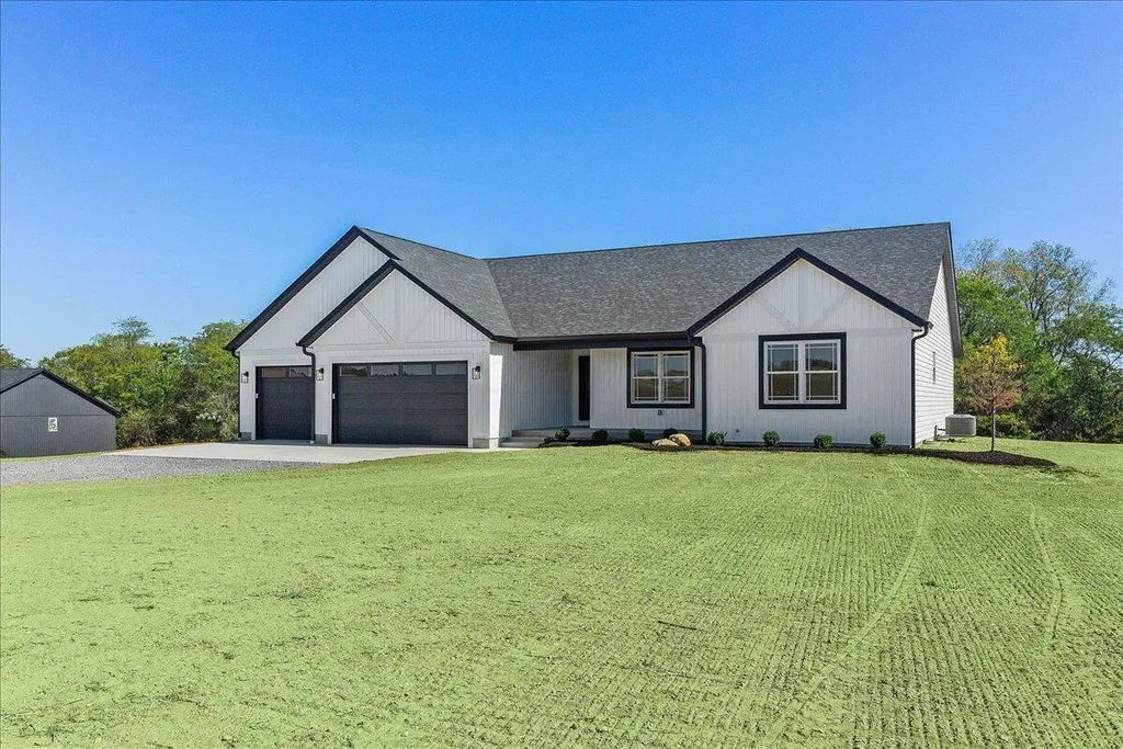 5061 Cox Road, North Lewisburg