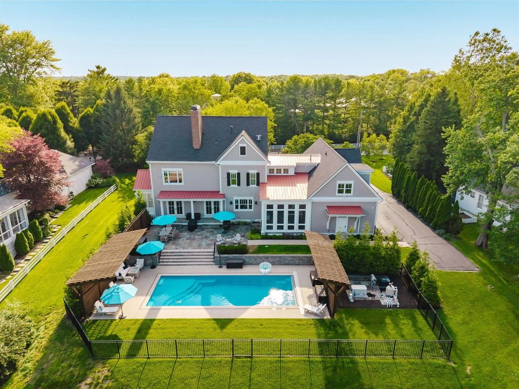 5114 Harlem Road, New Albany