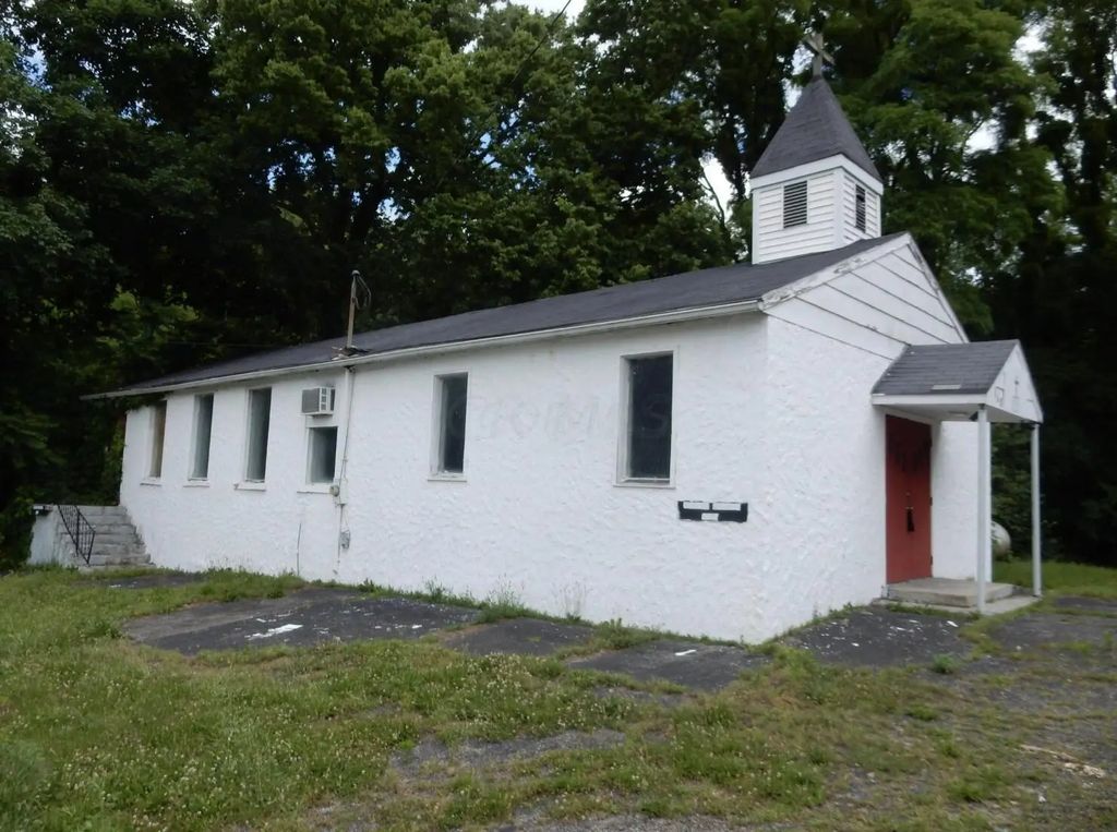 160 Commerce Street, Lockbourne
