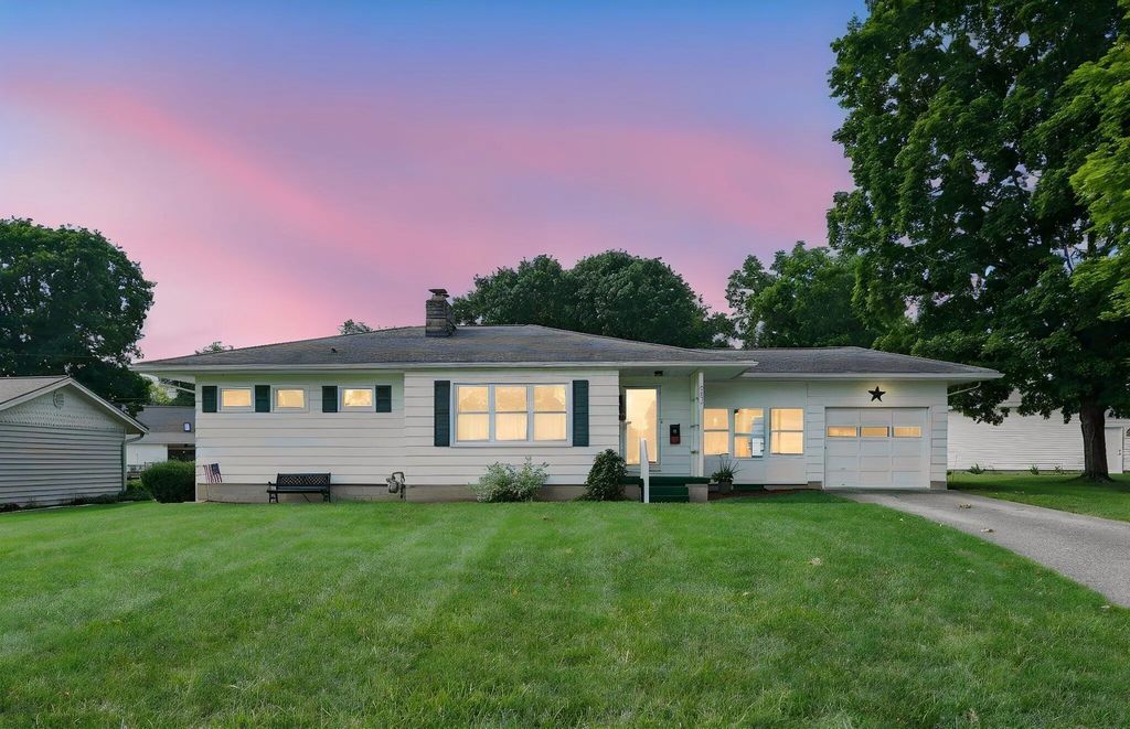 993 Lynwood Avenue, Circleville