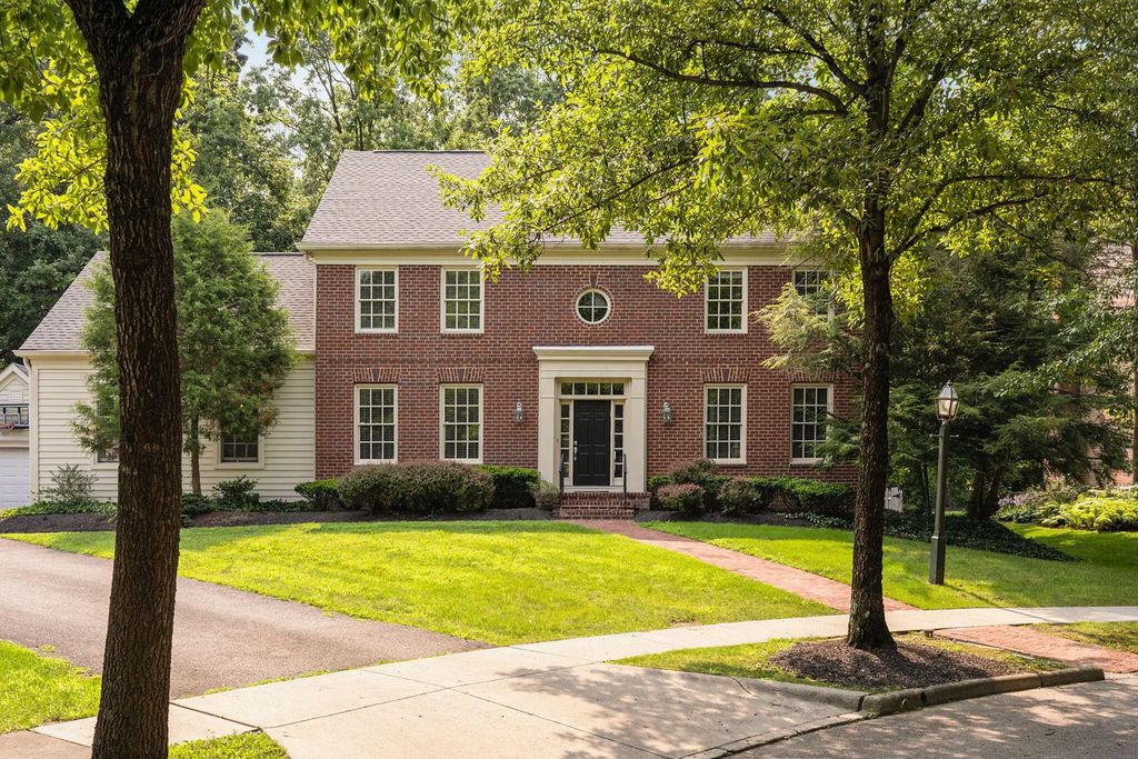 3516 Willow Grove, New Albany