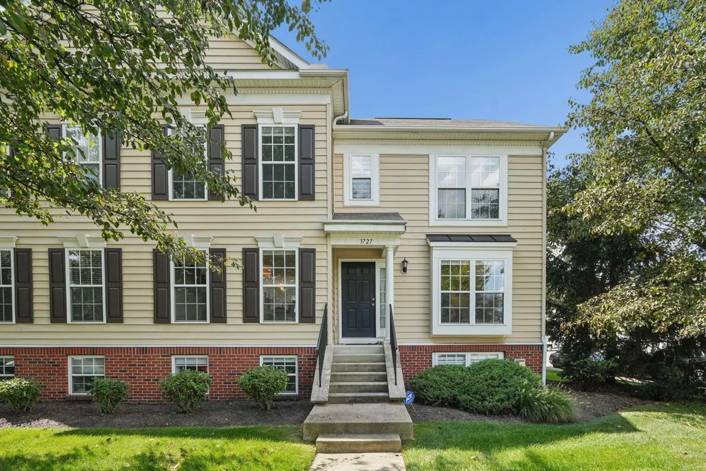 3727 Rubythroat Drive 19, Columbus