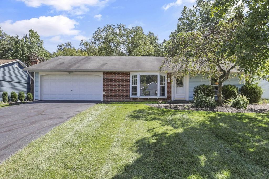 900 Hickory Drive, Marysville