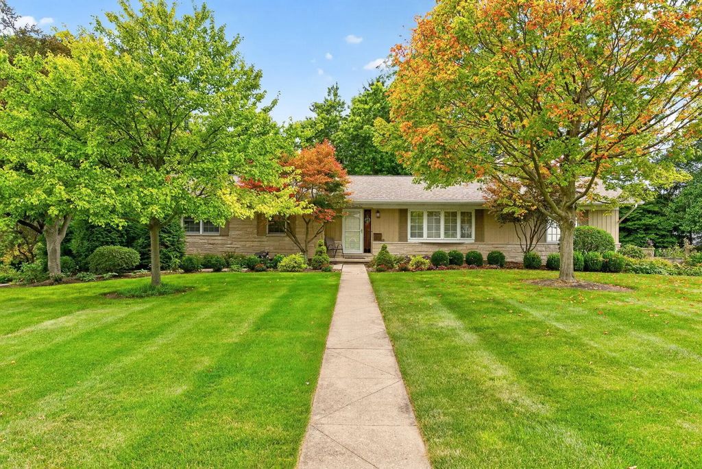 1121 Knowlton Road, Bellefontaine