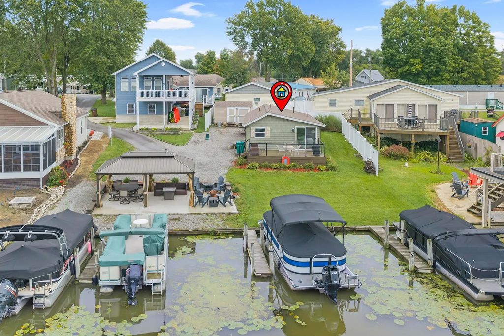 11162 Maple Drive, Lakeview