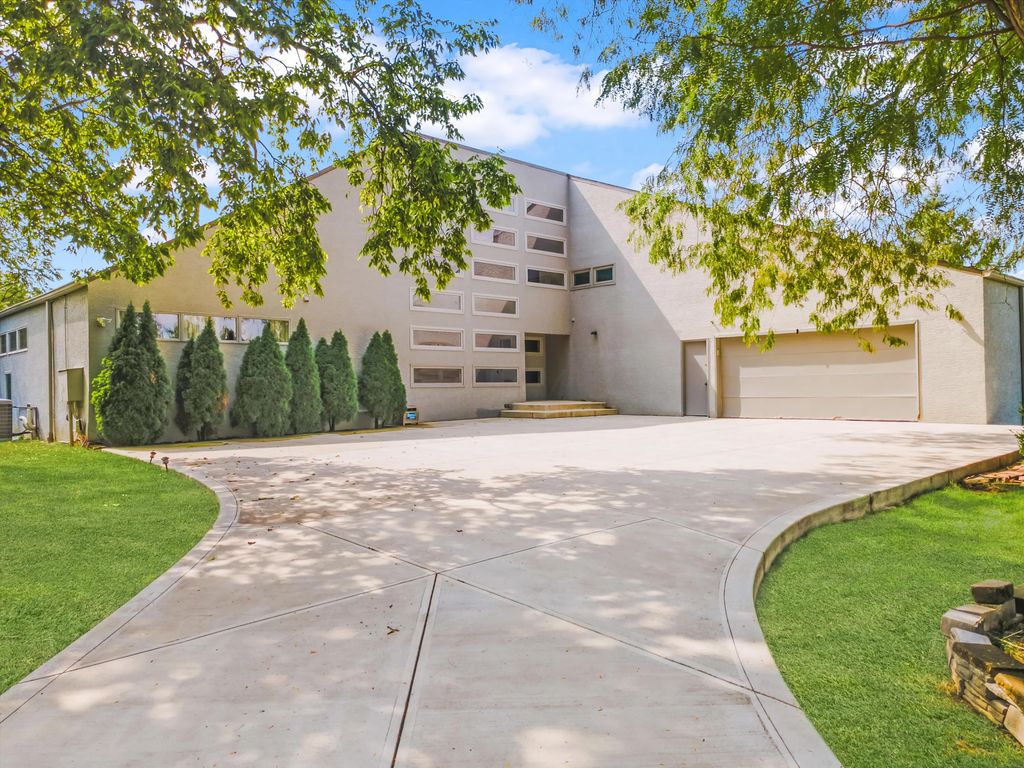 8575 Torwoodlee Court, Dublin