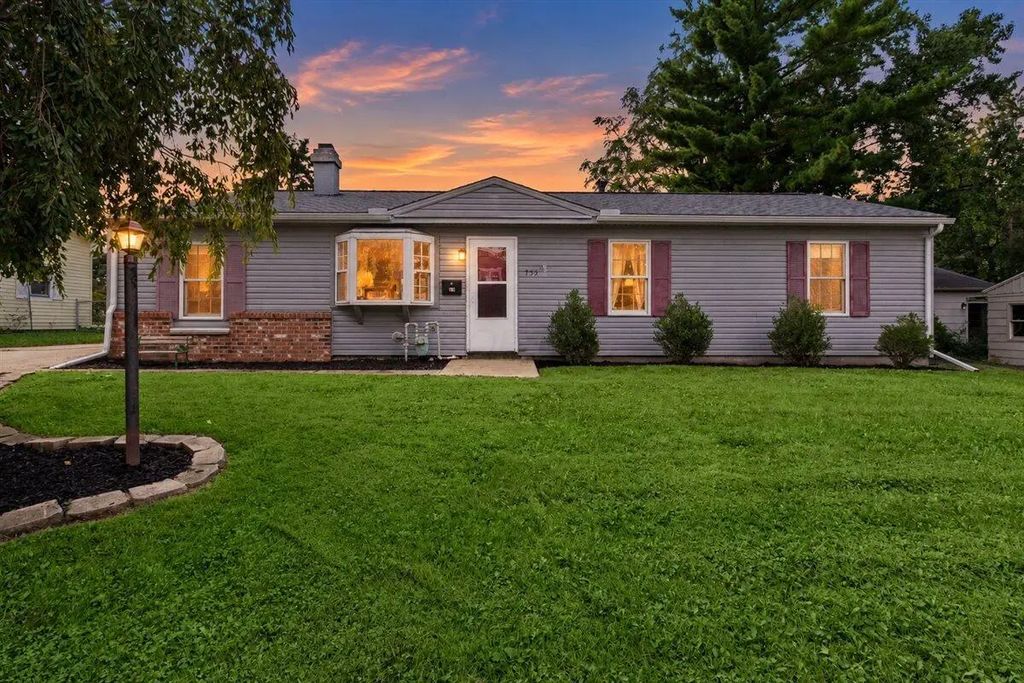 759 Mark Drive, Urbana