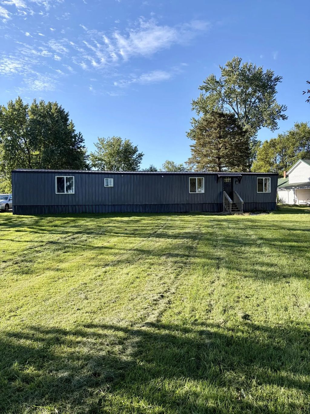 1099 E Kingscreek Road, Urbana