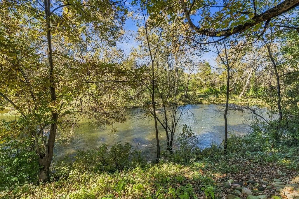 5523 Walnut View Boulevard, Columbus Property Listing: MLS® #226040493
