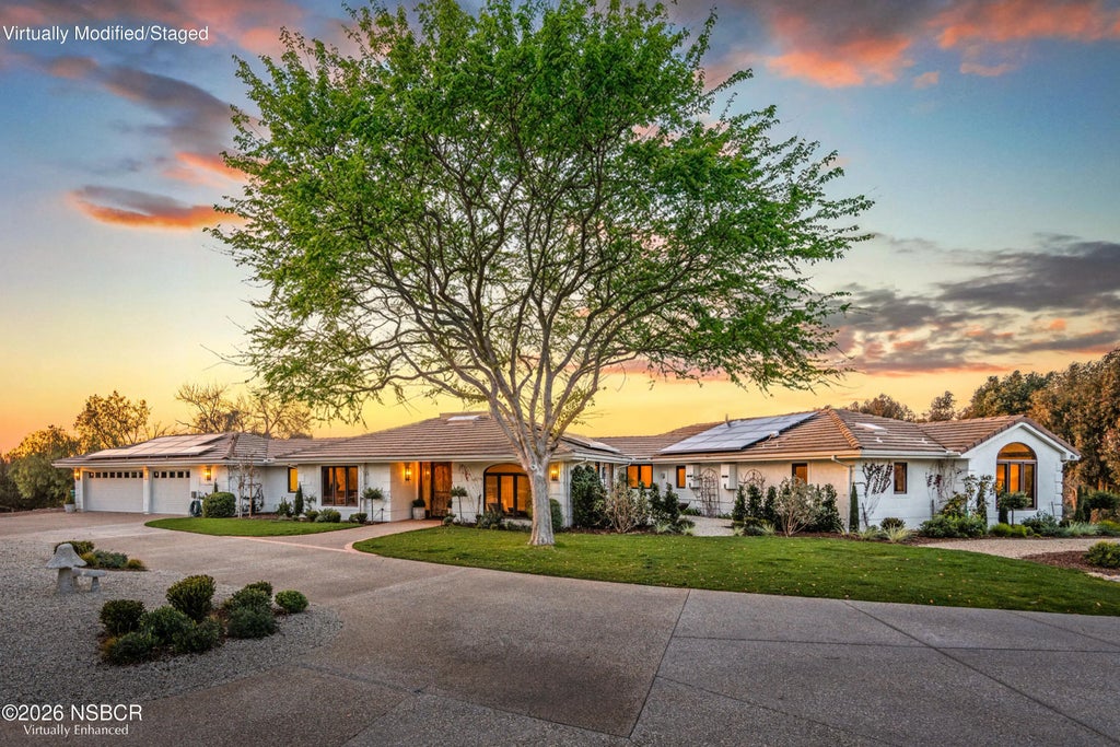 851 Adobe Creek Road, Solvang