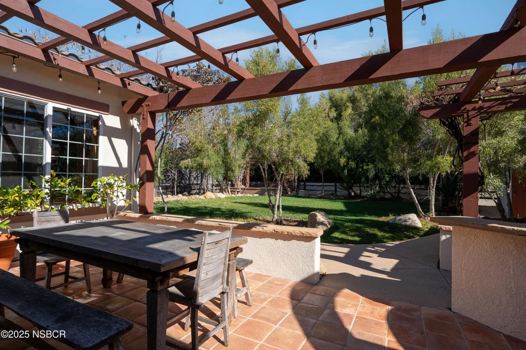 1214 Coast Oak Drive, Solvang