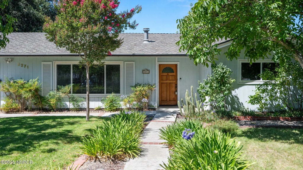 2271 Alamo Pintado Avenue, Los Olivos