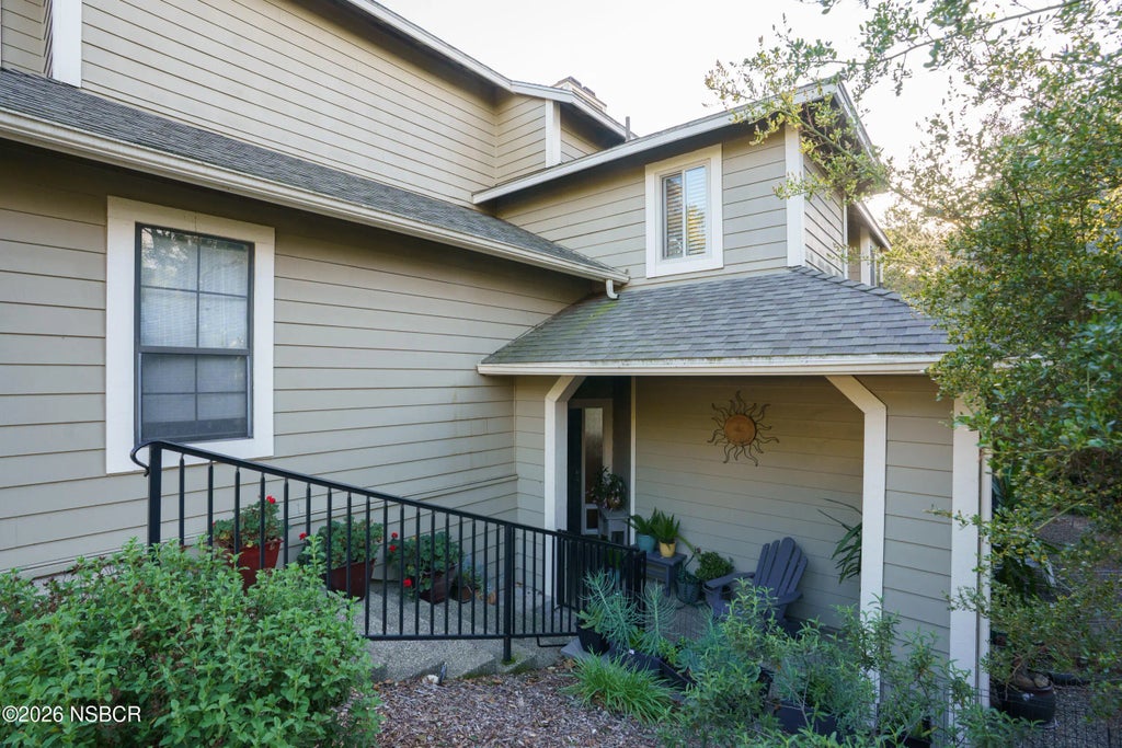 718 Hillside Drive, Solvang