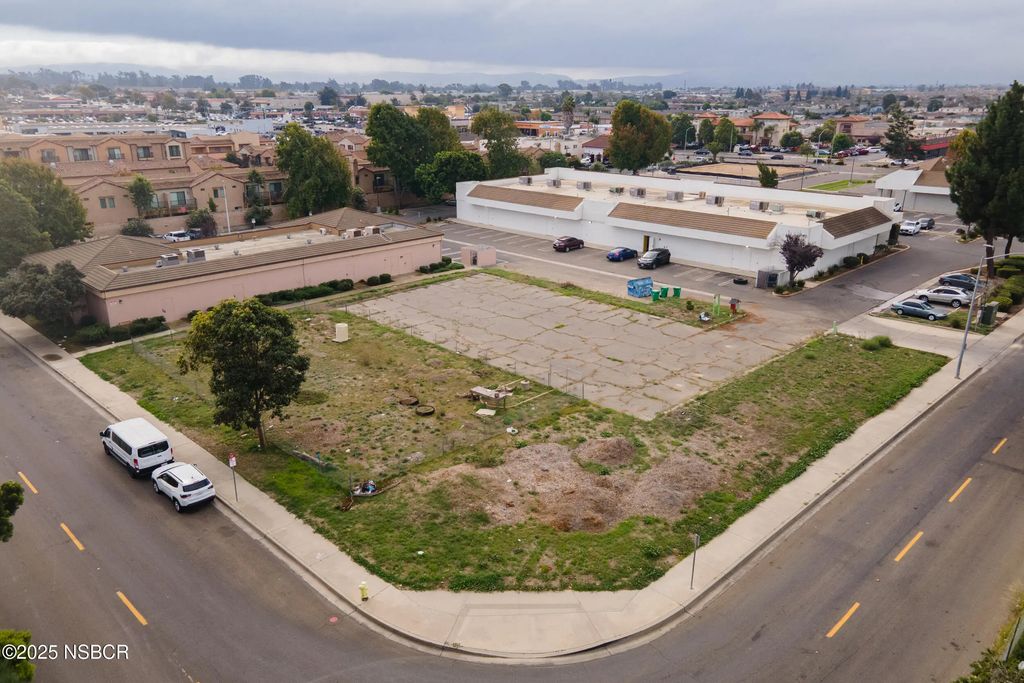 1751 S Mcclelland Street, Santa Maria