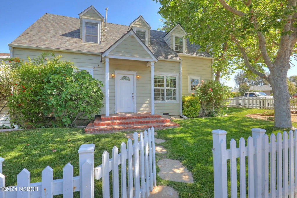 381 5th Street, Solvang