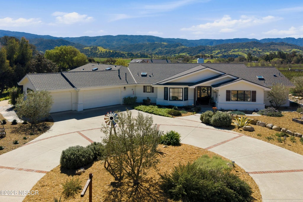 2950 Tall Pine Lane, Santa Ynez