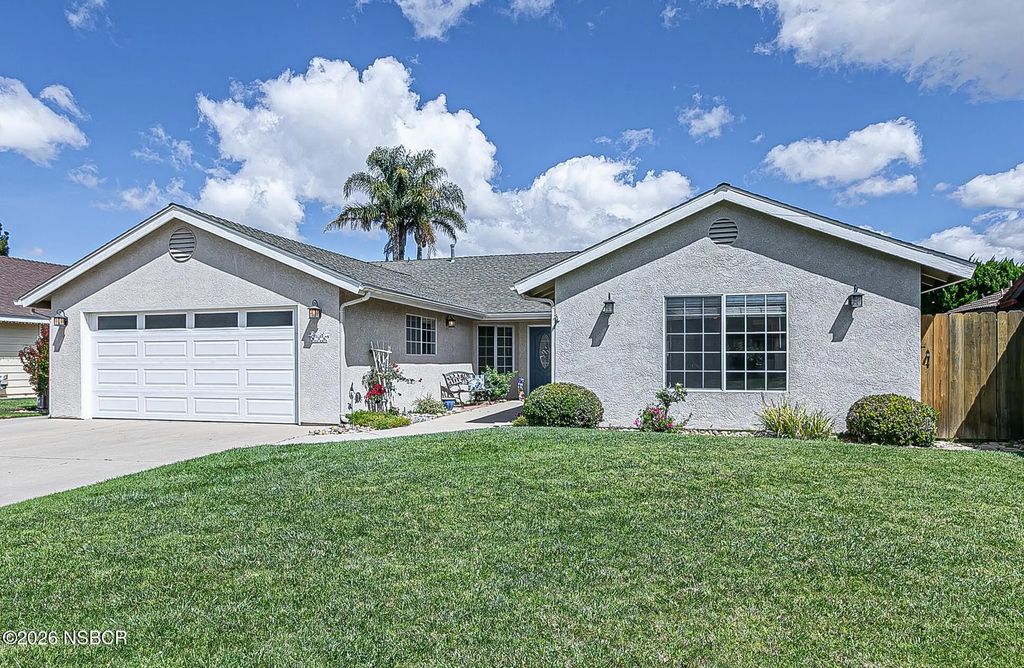 935 Rainbow Drive, Santa Maria