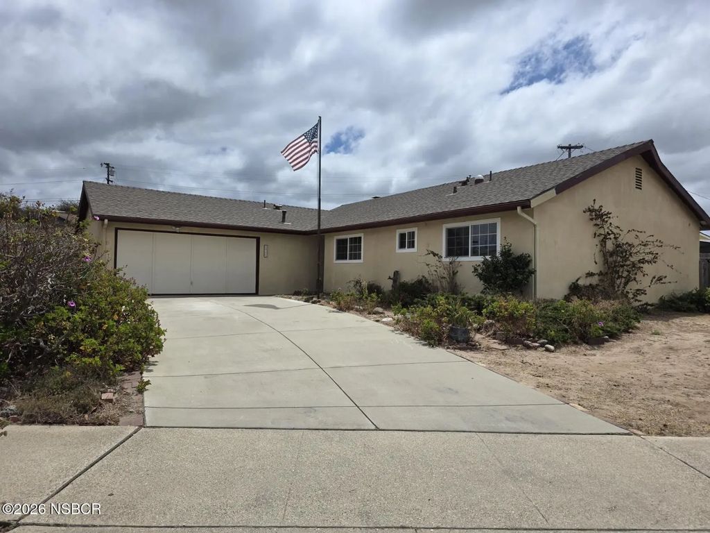 3915 Silver Leaf Drive, Santa Maria