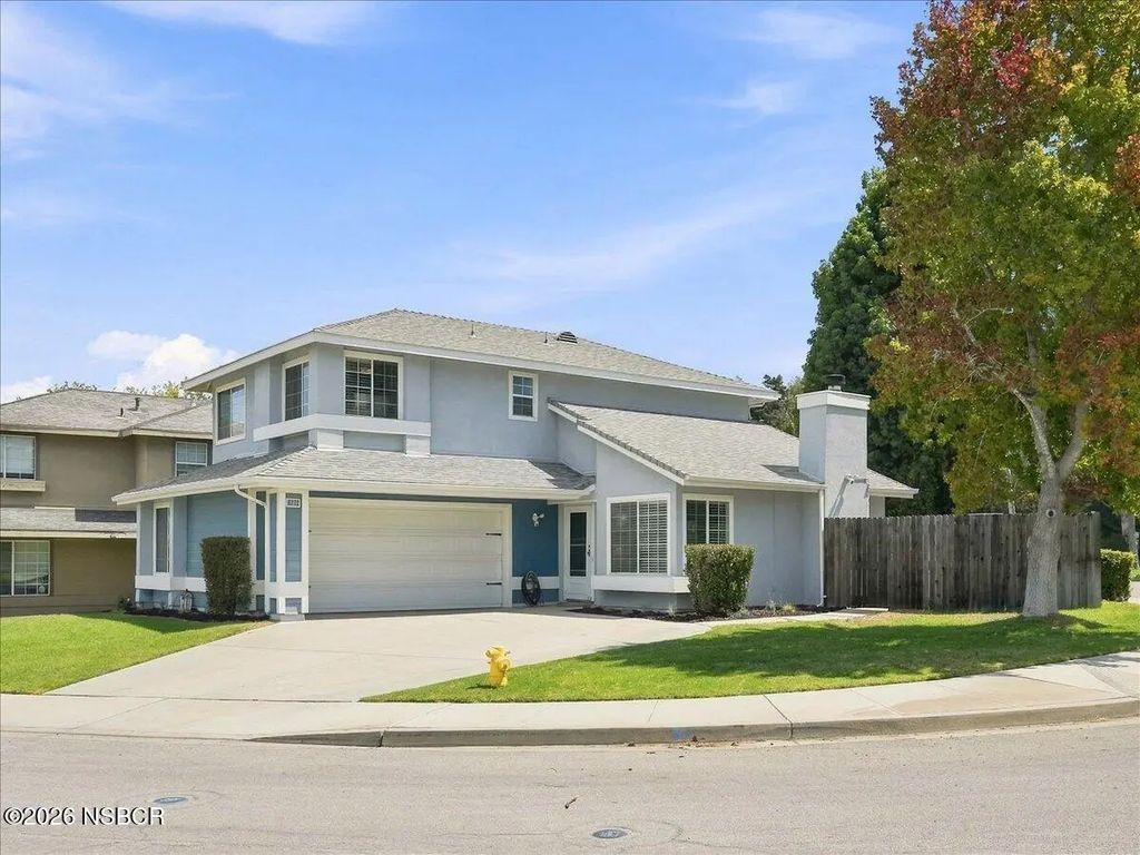 4232 Whispering Pines Drive, Santa Maria