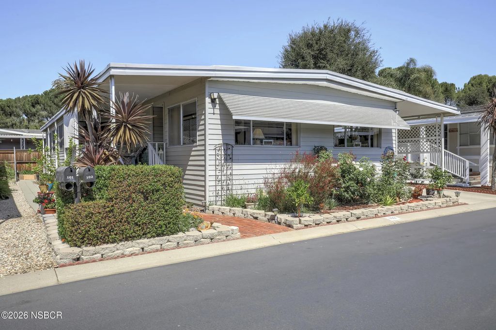 102 Sierra Vista, Solvang