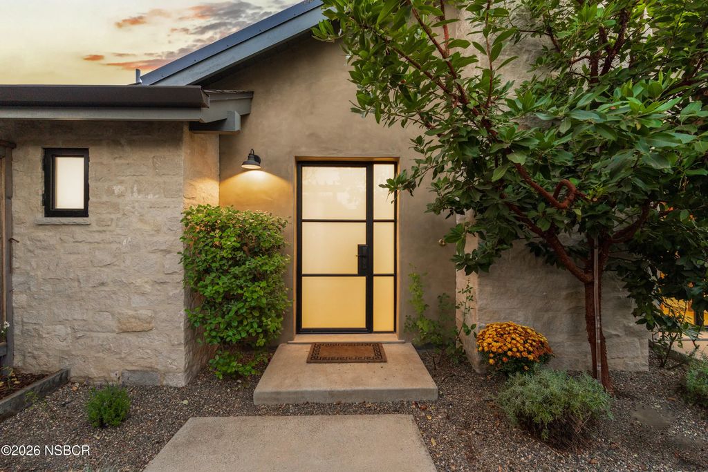 1674 Laurel Avenue 1, Solvang