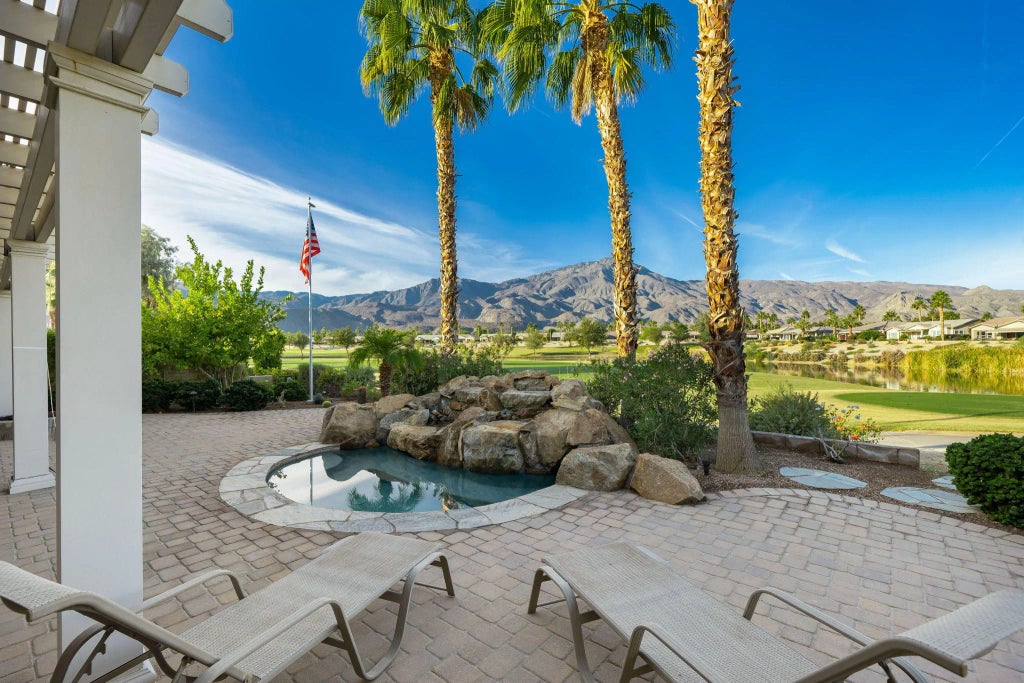 61037 Fire Barrel Drive, La Quinta