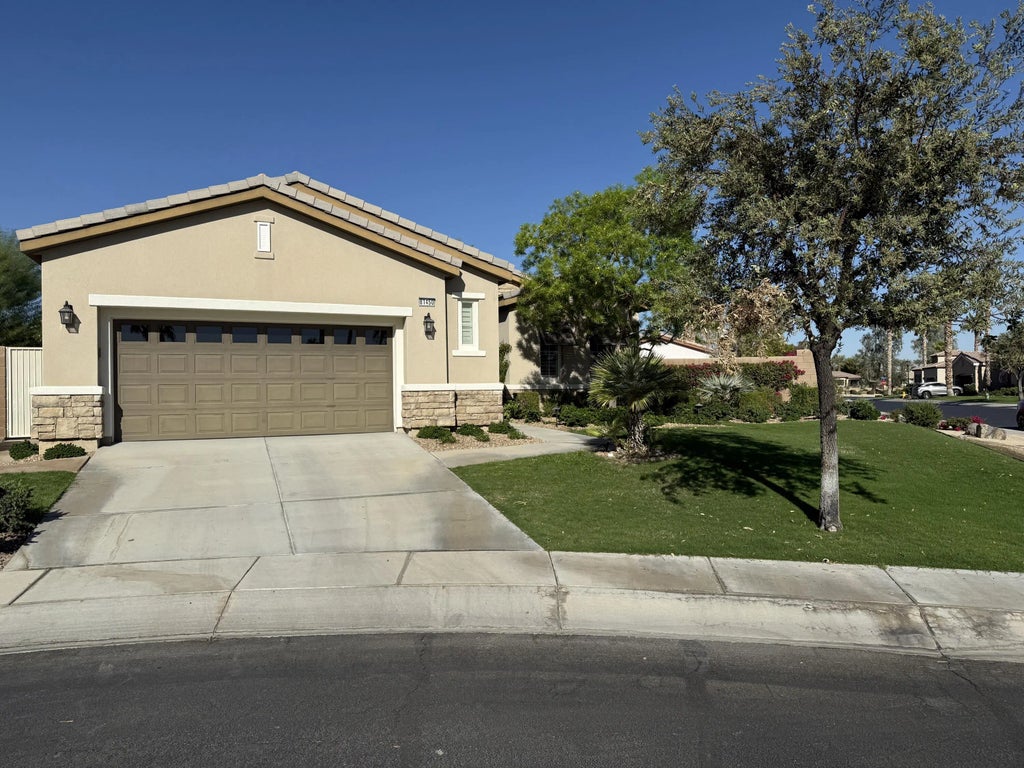 81450 Moonstone Court, La Quinta