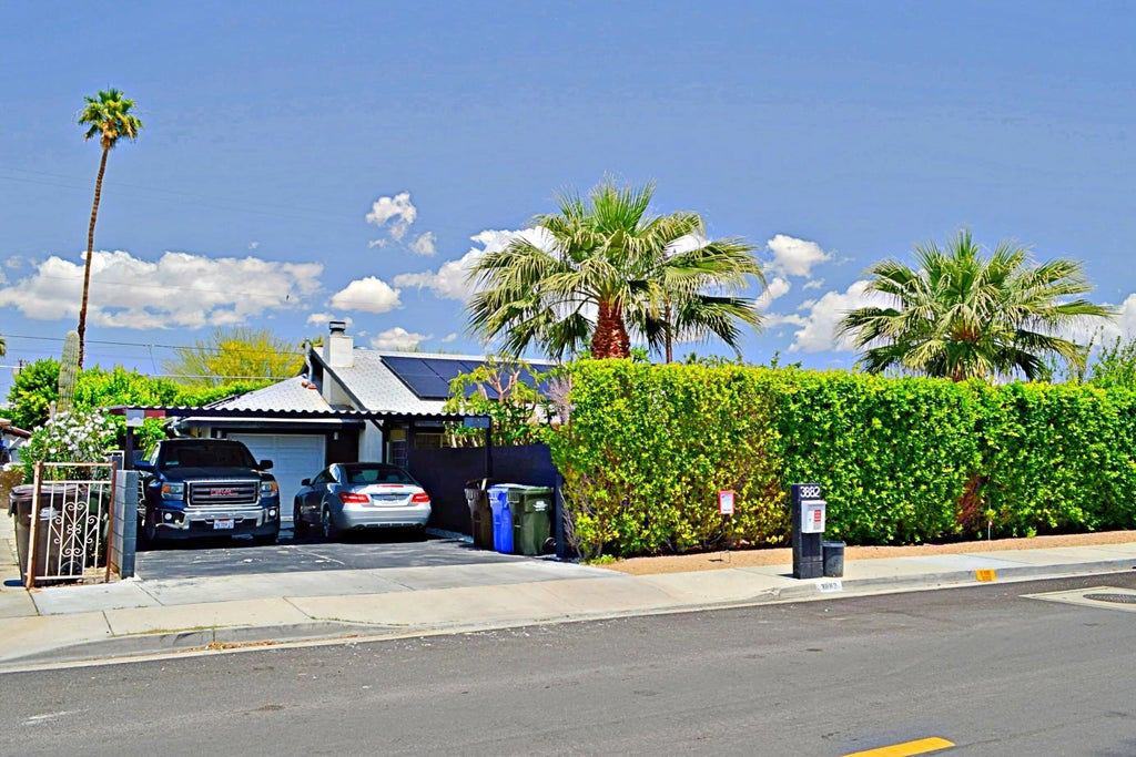 3882 Sunny Dunes Road E, Palm Springs