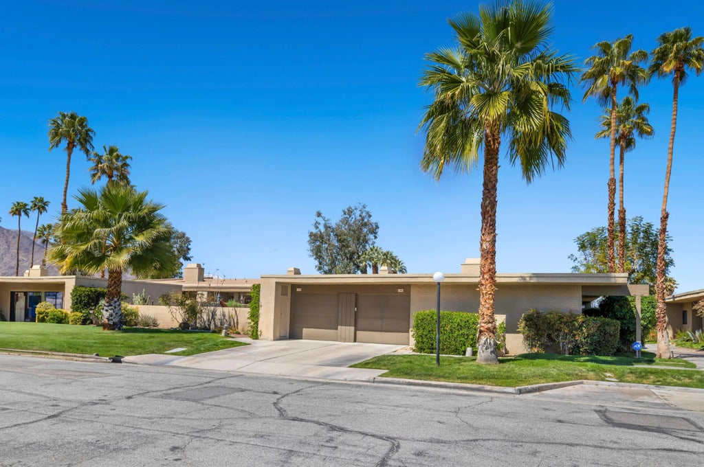 1366 Tiffany Circle, Palm Springs