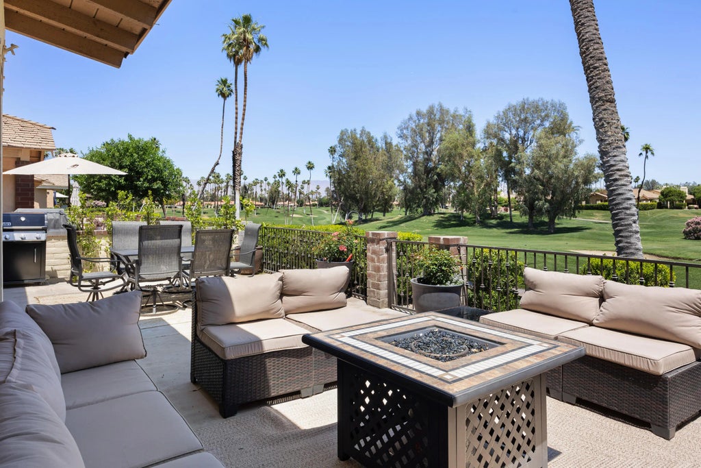 122 Giralda Circle, Palm Desert