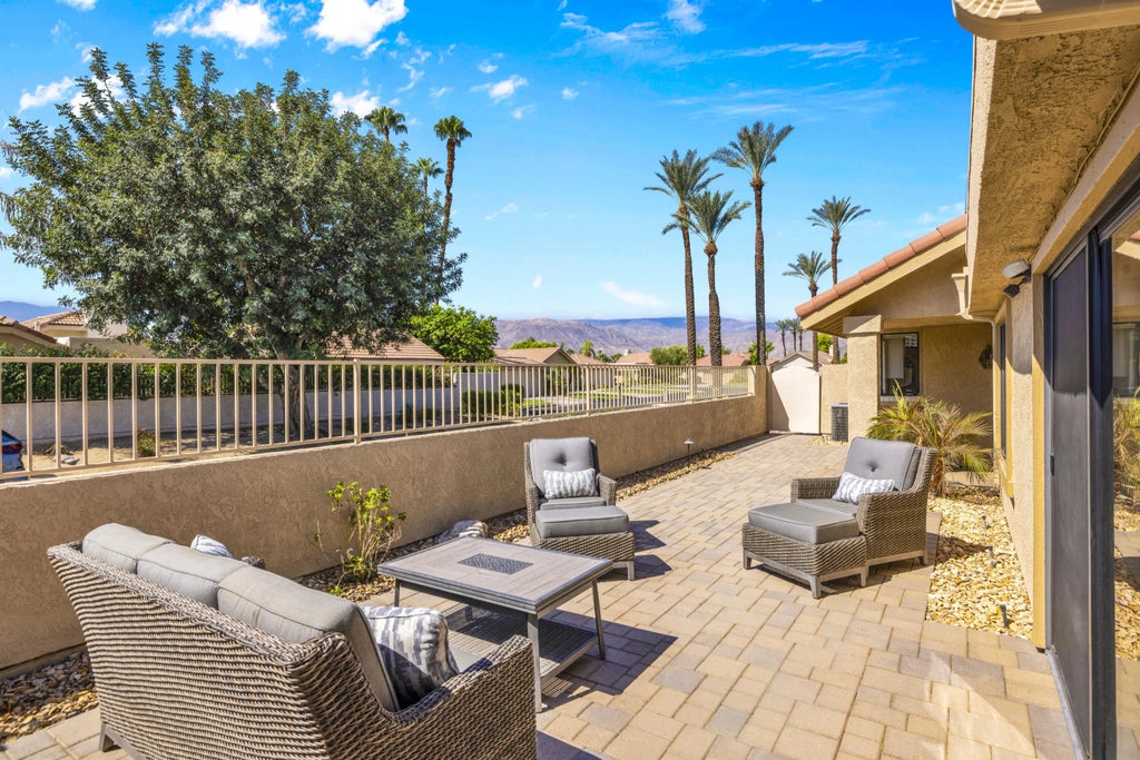 103 Verde Way, Palm Desert