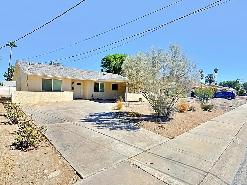 42440 Kansas Street, Palm Desert