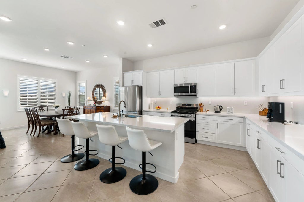 3449 Via Leonardo, Palm Desert