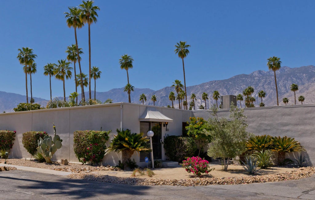 1810 Sandcliff Road, Palm Springs