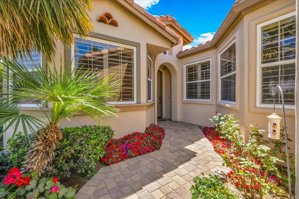 48160 Casita Drive, La Quinta