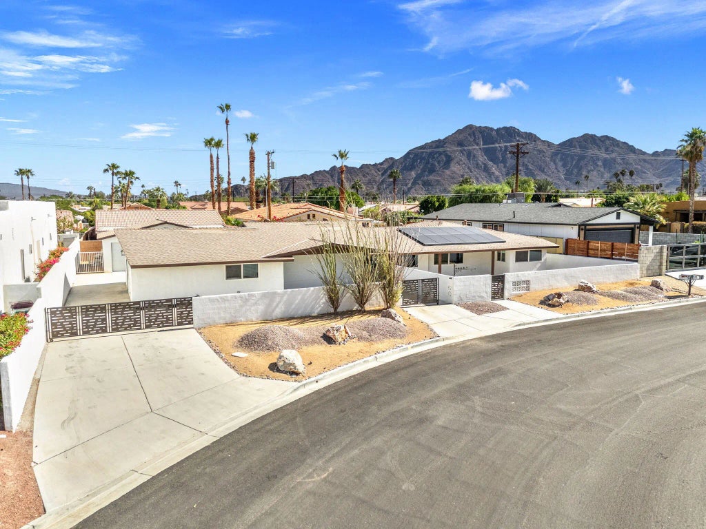 51480 Avenida Obregon, La Quinta