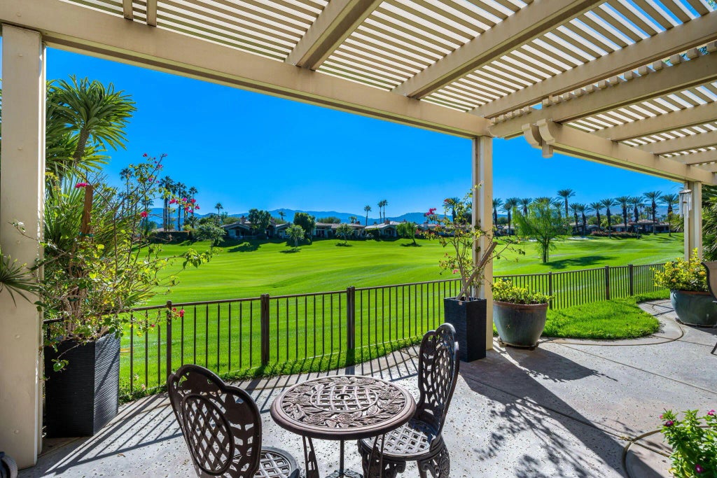 811 Deer Haven Circle, Palm Desert