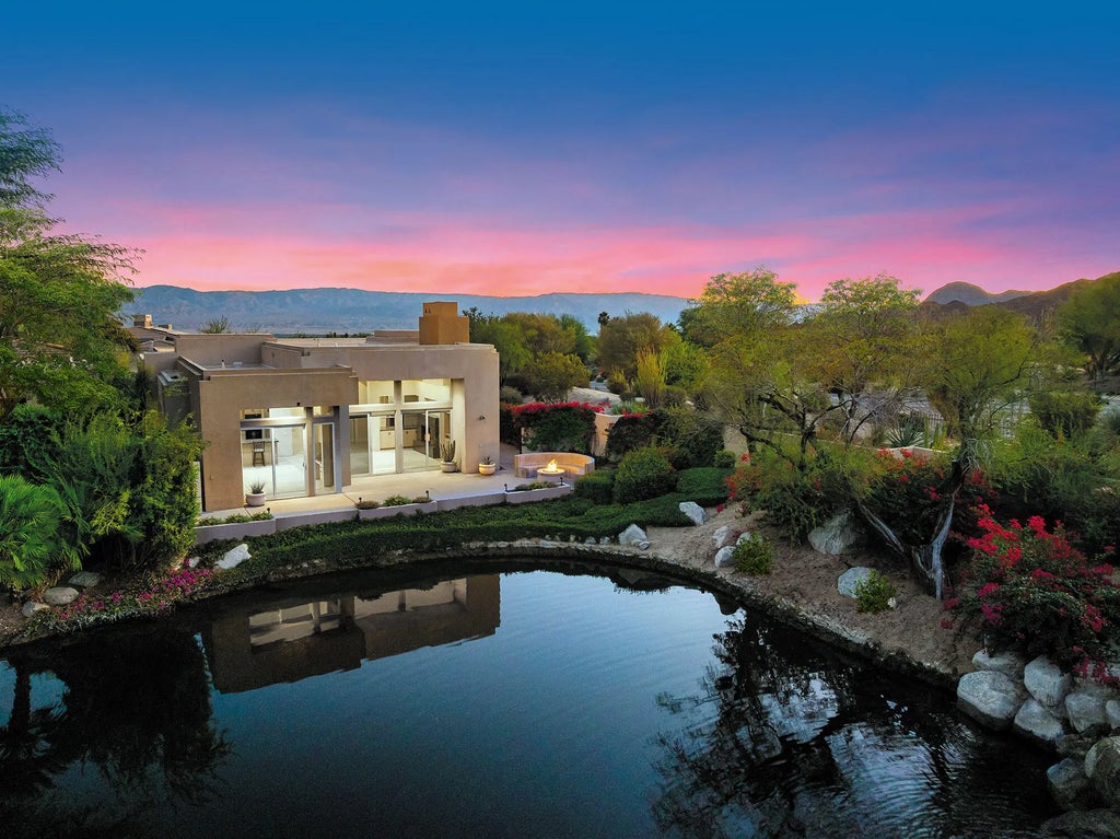 245 Kiva Court, Palm Desert